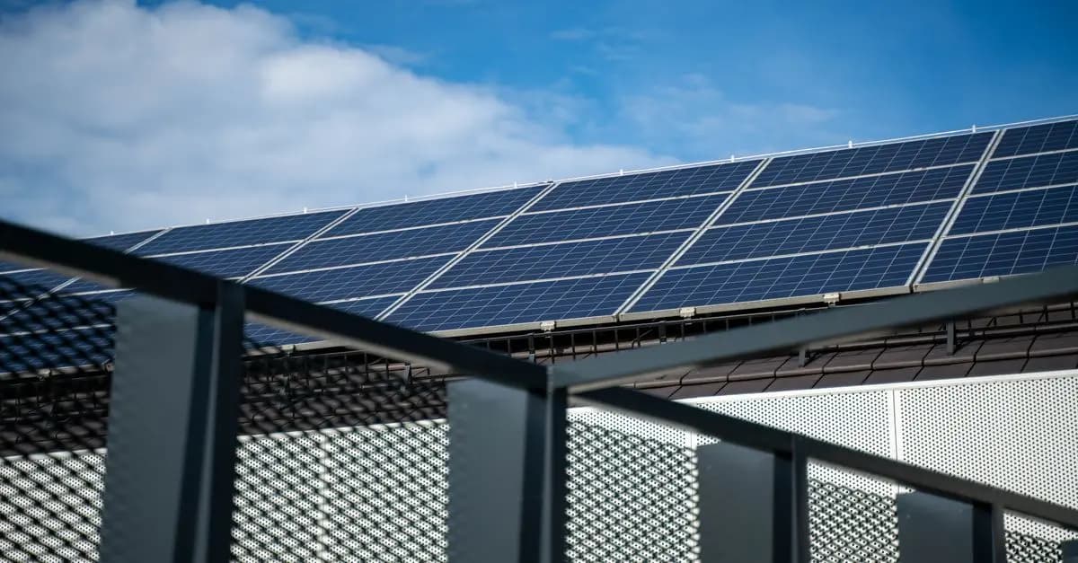 Intégration de l'énergie solaire dans les écoles : un exemple inspirant